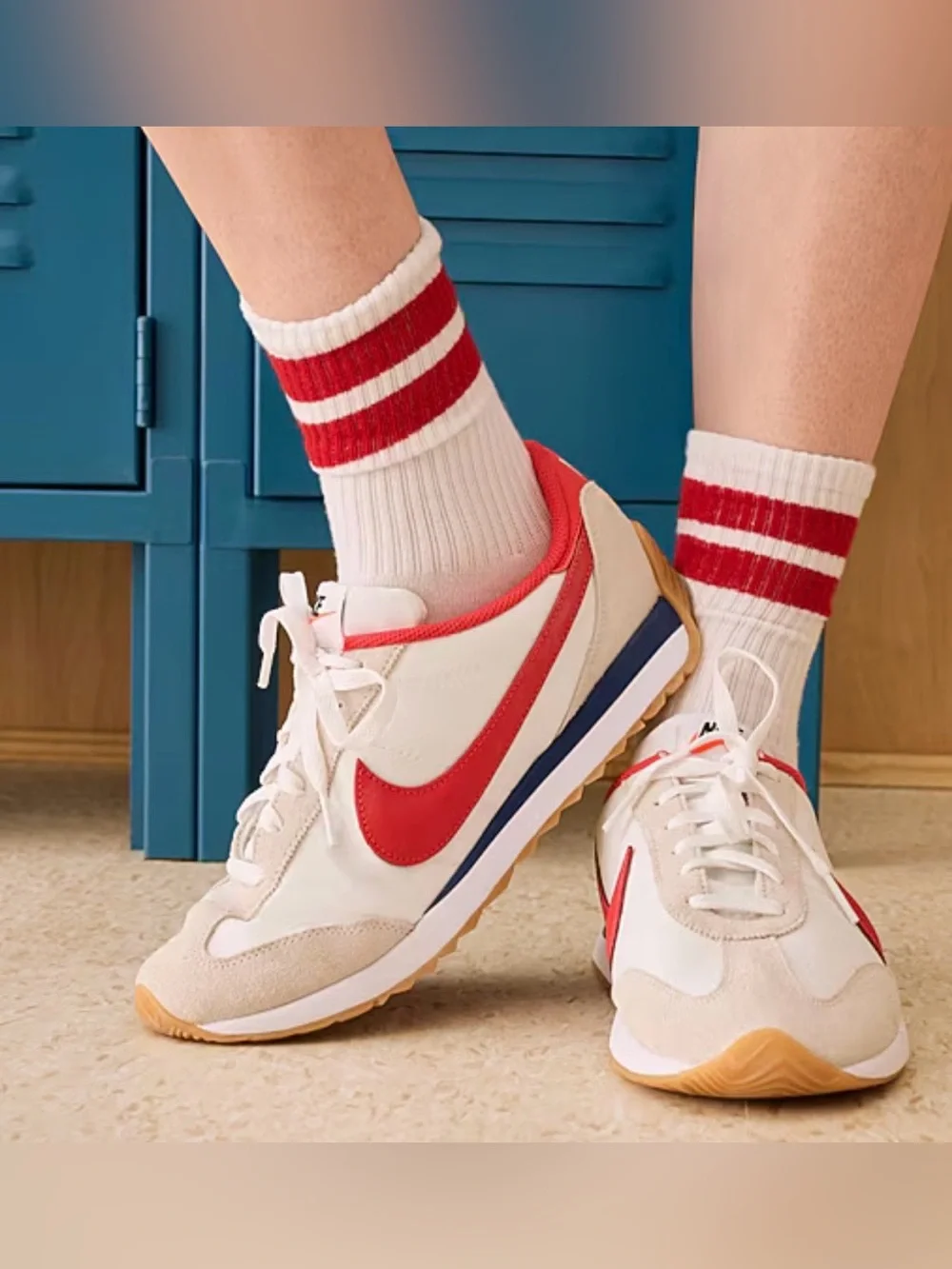 Nike Pacific Women's Shoes Retro Runner in White, Red & Blue